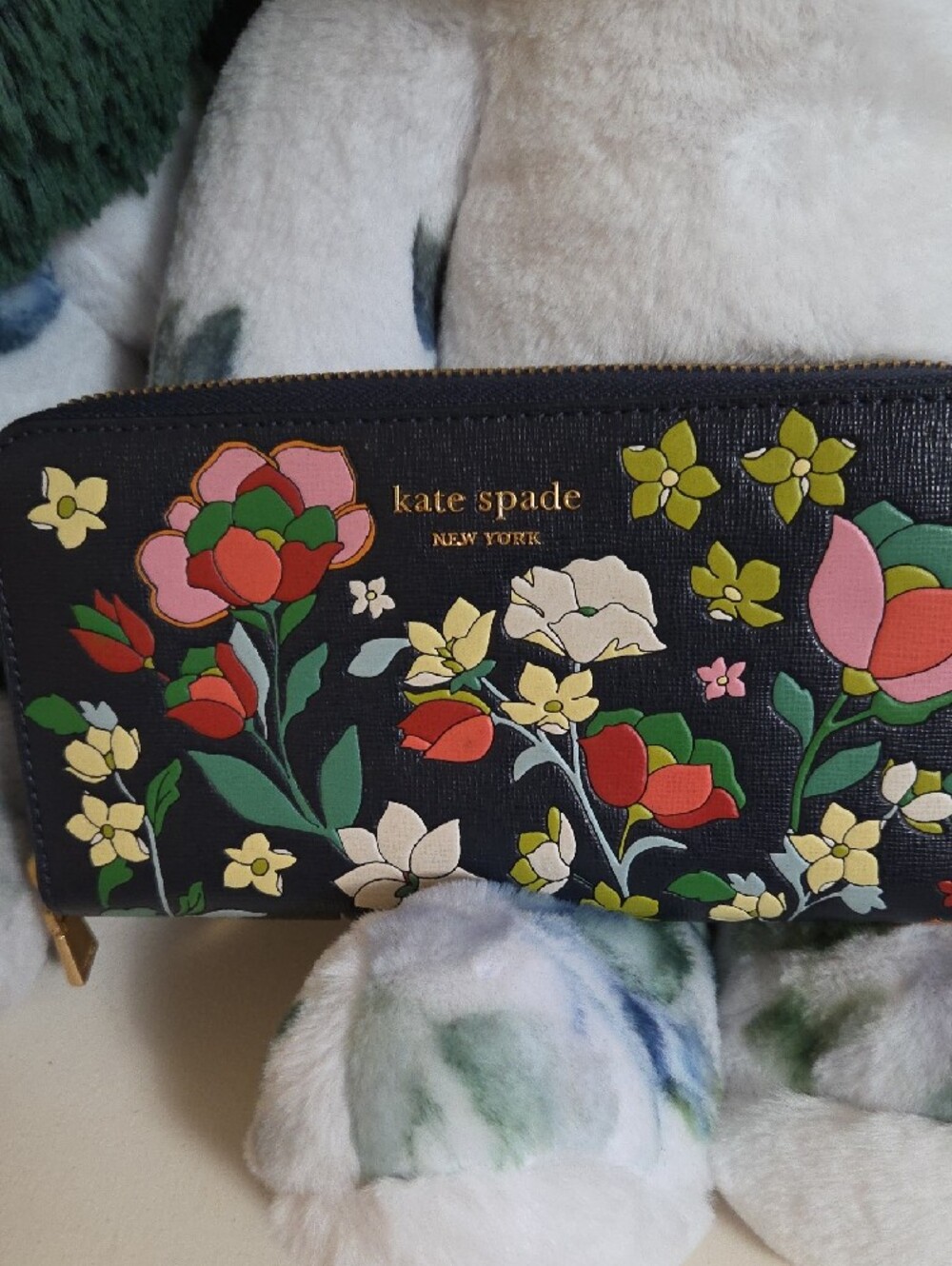 EUC kate spade Navy Floral Zip Wallet - Picture 2 of 11